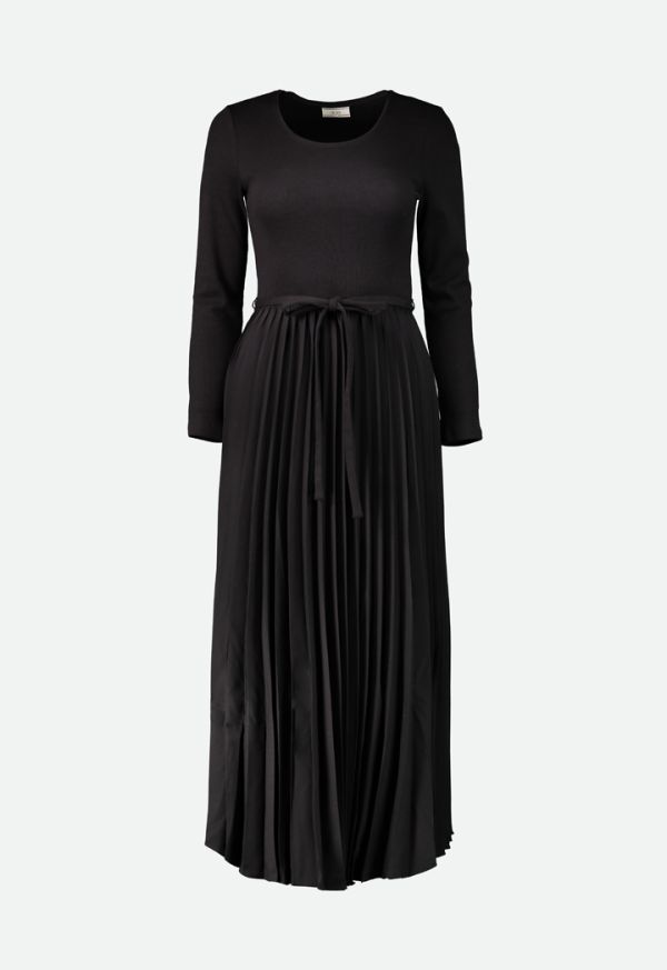 Round Neck Pleated Dress