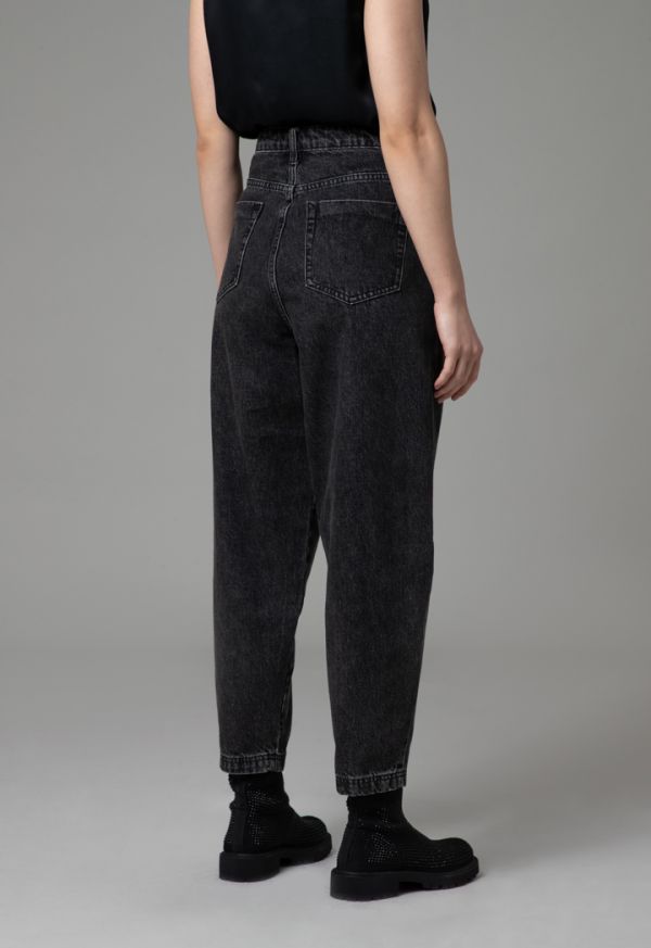 Pleated hot sale front jeans