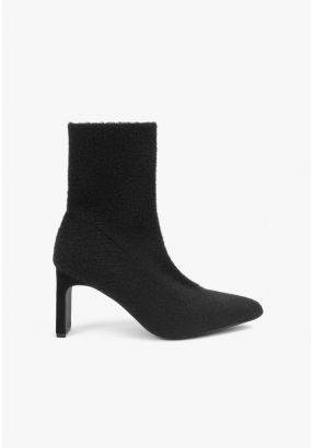 Solid Wide Heeled Boots