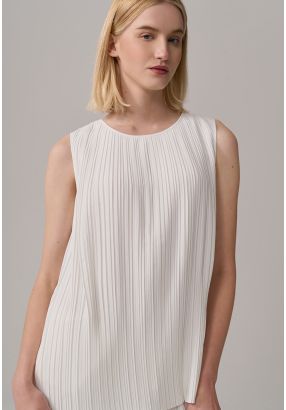 Solid Sleeveless Pleated Top