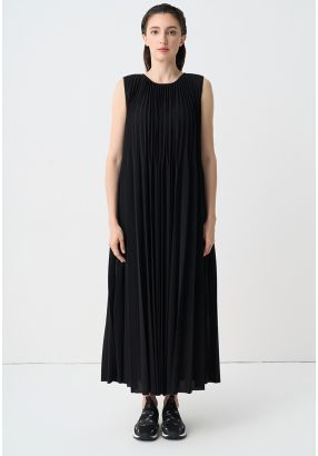 Solid Maxi Pleated Sleeveless Dress