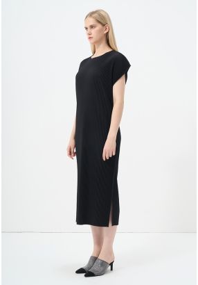 Solid Sleeveless Pleated Maxi Dress