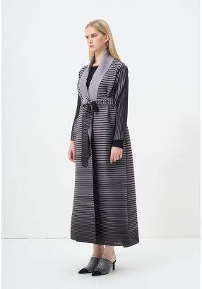 Contrast Pleated Belted Maxi Winter Abaya