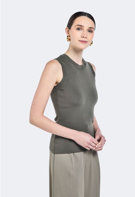 Basic Sleeveless Knitted Top